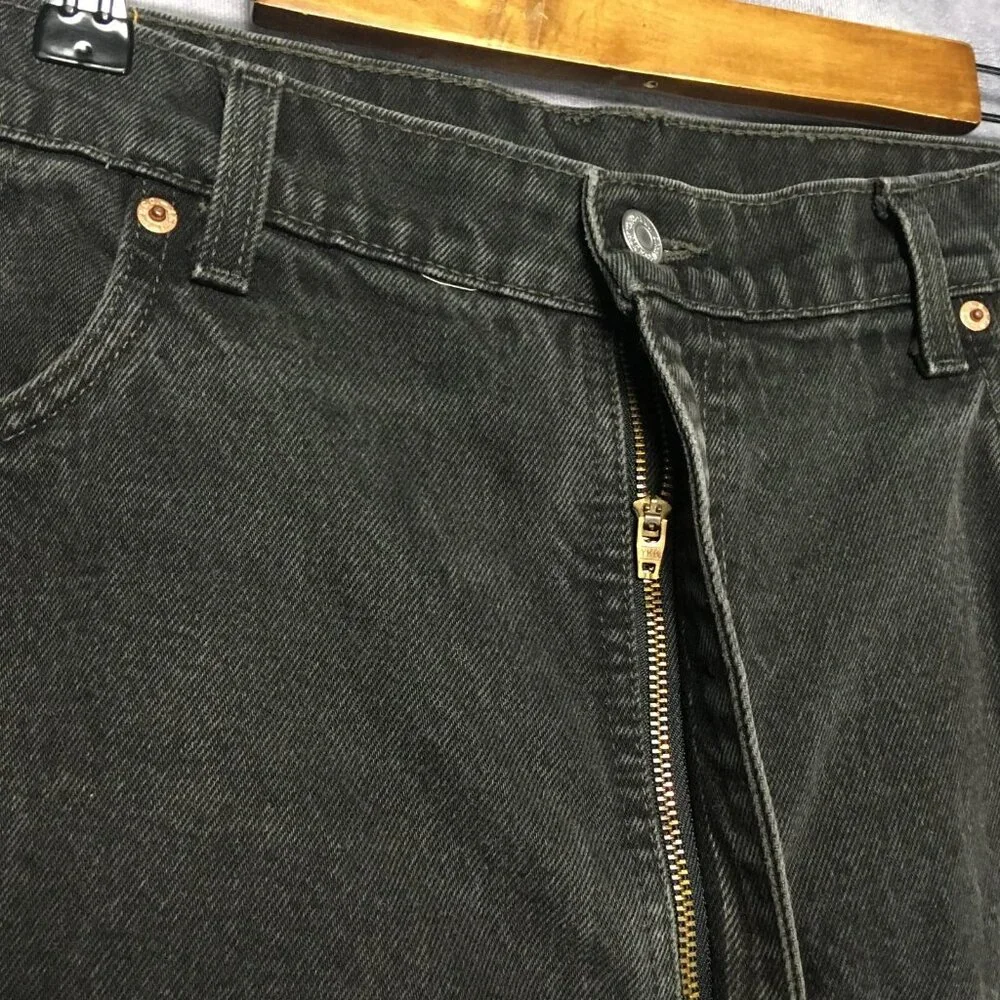 VTG Levis Mens 550 Relaxed Fit Black Jeans size 40x30 Cotton Denim Pants Zip Fly
